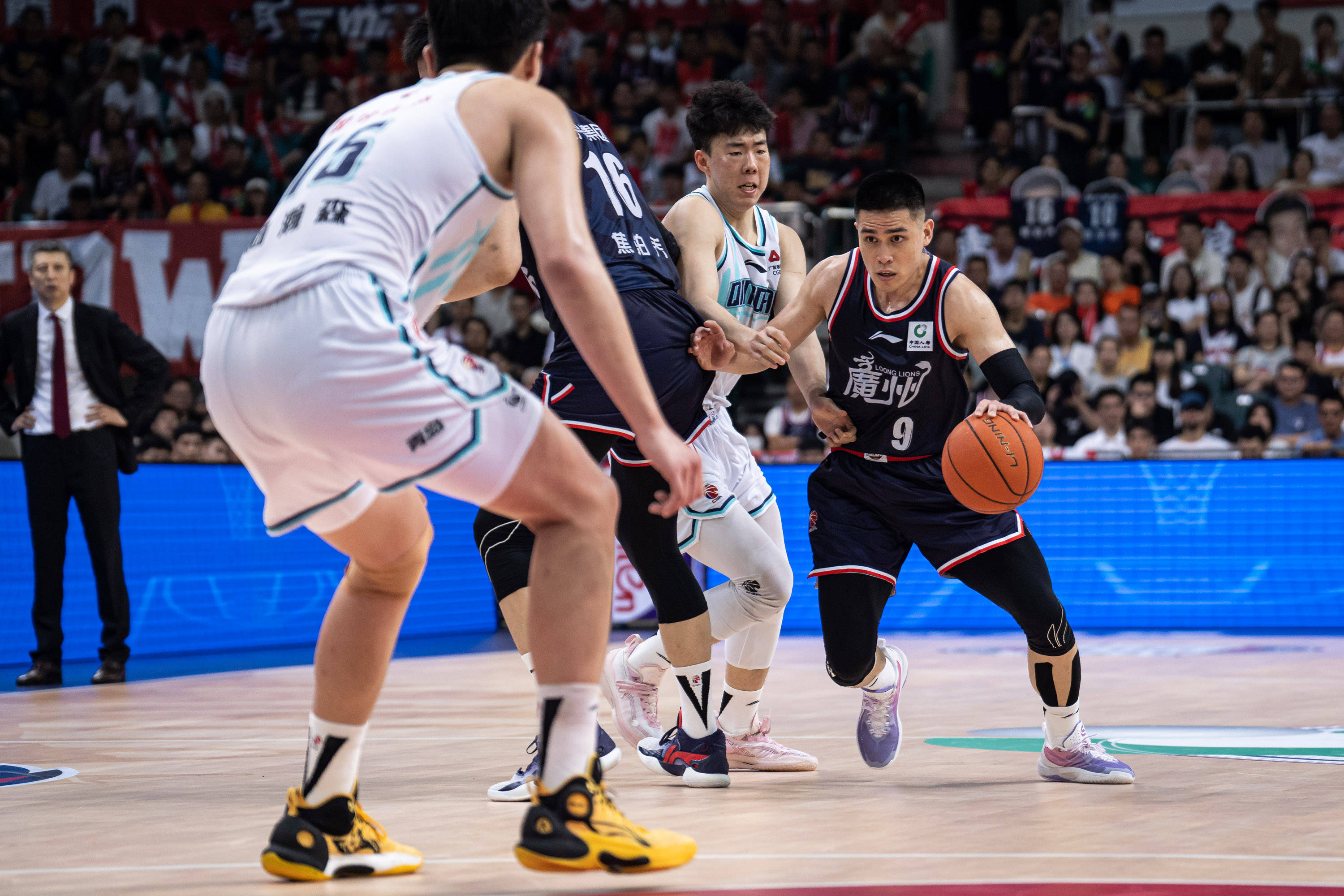 中场的控制 中场的控制