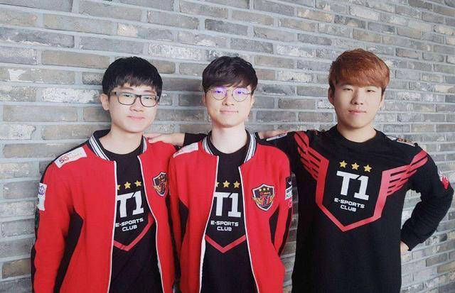 与此同时 与此同时